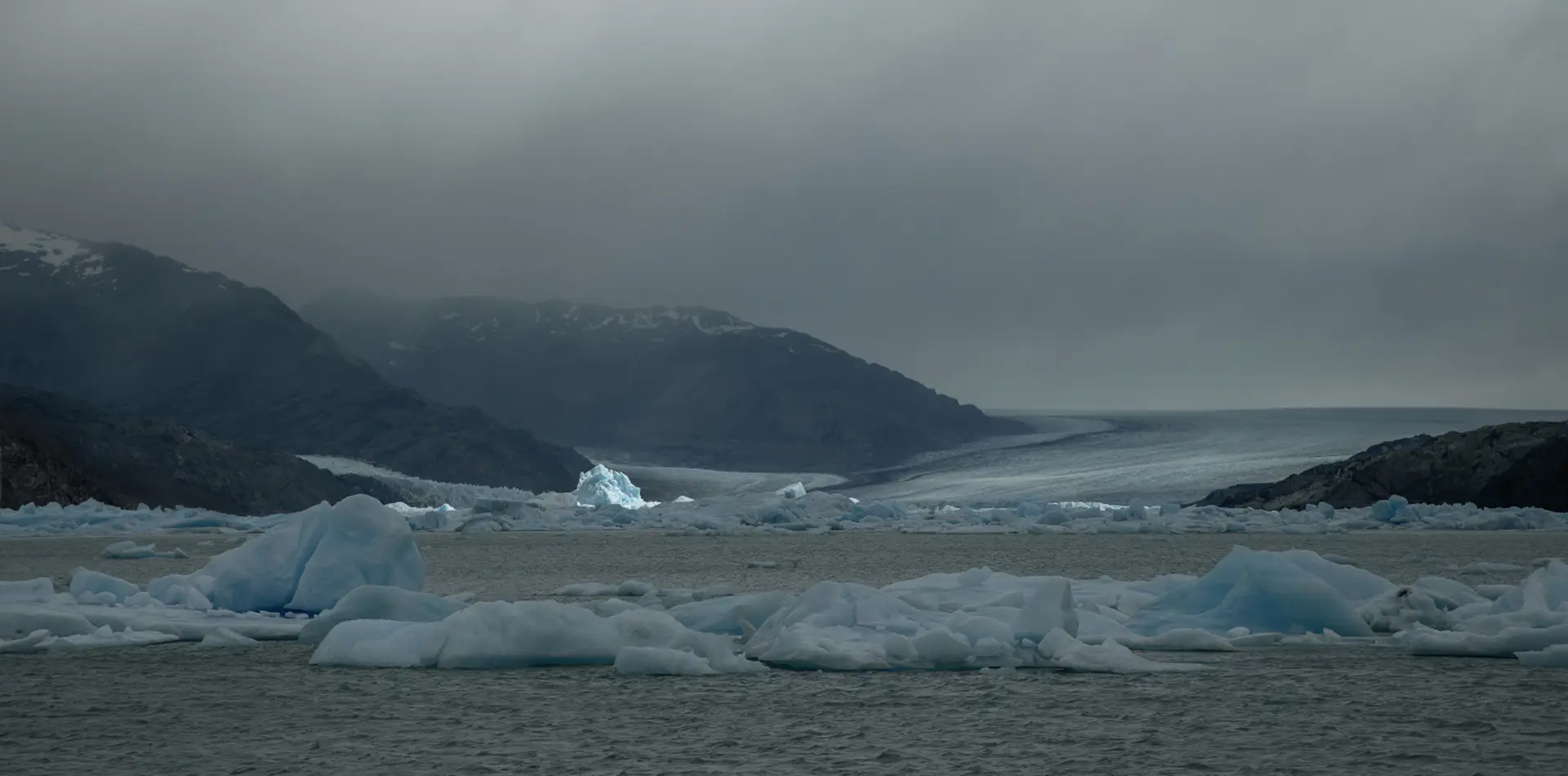 1-18-Navigation-GlaciarUpsala-EC-018_gal